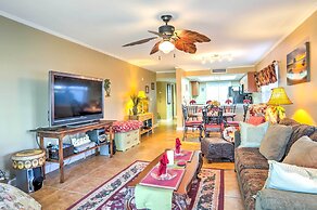 Sleek Pensacola Beach Condo: Patio, Walk to Beach