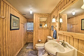 St Johns River Canal Home w/ Grill!