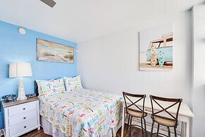 Beachfront Studio w/ Community Indoor Pool!