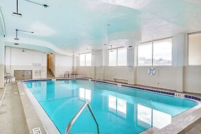 Beachfront Studio w/ Community Indoor Pool!