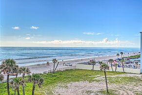 Beachfront Studio w/ Community Indoor Pool!