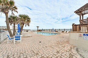 Beachfront Studio w/ Community Indoor Pool!