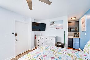 Beachfront Studio w/ Community Indoor Pool!