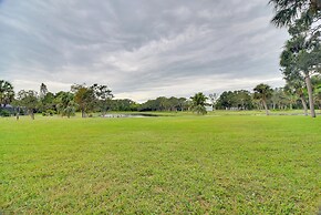 Sleek Largo Studio w/ Pond < 7 Mi to Beach!