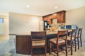 Sleek Largo Studio w/ Pond < 7 Mi to Beach!