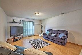 Spring Hill Home w/ Pool ~ 1 Mi to Weeki Wachee