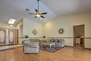 Spring Hill Home w/ Pool ~ 1 Mi to Weeki Wachee