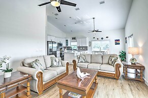 Family-friendly Tampa Home < 3 Mi to Ocean!