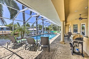 3 Mi to Downtown Cape Coral: Canal-front Villa