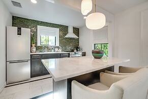 Chic Getaway in Desirable South Tampa District!