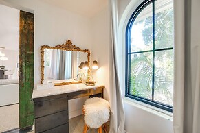 Chic Getaway in Desirable South Tampa District!