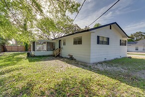 Sunny Fort Walton Beach Vacation Rental w/ Yard!