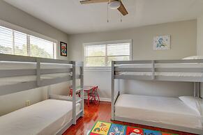 Sunny Fort Walton Beach Vacation Rental w/ Yard!