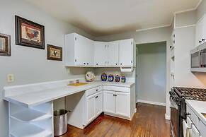 Sunny Fort Walton Beach Vacation Rental w/ Yard!