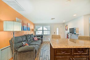 Sun-soaked Hudson Getaway w/ Canal Access!