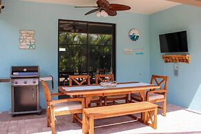 Pool & Lanai: Centrally Located Cape Coral Home