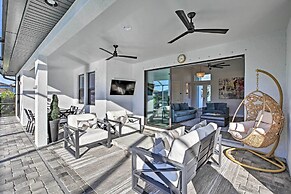 Sun-seekers Getaway: Lavish Cape Coral Villa