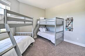 Upscale Florida Townhome - 1/2 Mi to Beach!