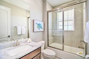 Upscale Florida Townhome - 1/2 Mi to Beach!