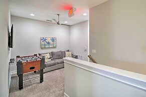 Upscale Florida Townhome - 1/2 Mi to Beach!