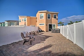 Upscale Florida Townhome - 1/2 Mi to Beach!