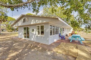 Waterfront Panacea Vacation Rental w/ Dock!