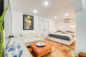 South Tampa Studio in Desirable Historic District!