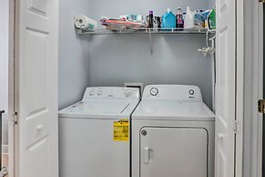 Tidy Tallahassee Townhome ~ 7 Mi to Downtown!