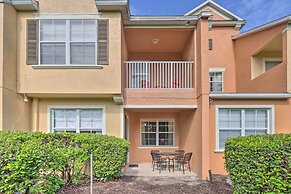 5 Mi to Disney World: Townhome w/ Balcony!