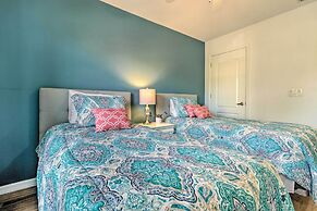 5 Mi to Disney World: Townhome w/ Balcony!