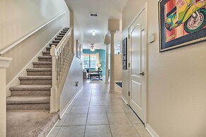 5 Mi to Disney World: Townhome w/ Balcony!