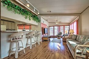 Waterfront Homosassa Home w/ Private Dock & Deck!