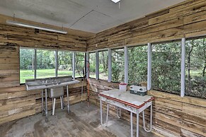 Waterfront Sopchoppy Hideaway w/ 2 Kayaks!