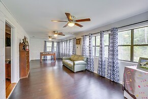 Waterfront Sopchoppy Hideaway w/ 2 Kayaks!