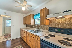 Tropical Port Charlotte Cottage - Walk to Bay!