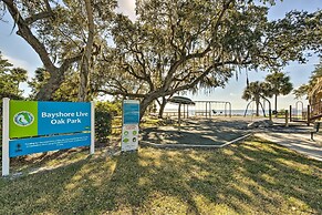 Tropical Port Charlotte Cottage - Walk to Bay!