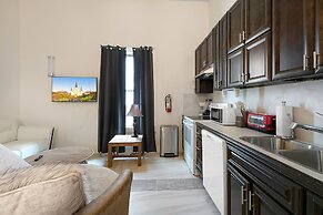 Stunning Condos Near French Quarter