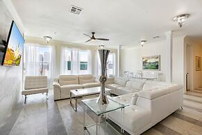 Stunning Condos Near French Quarter