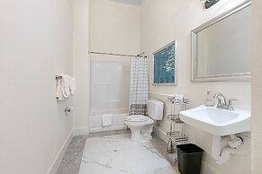 Stunning Condos Near French Quarter