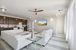 Stunning Condos Near French Quarter