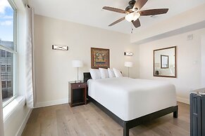 Stunning Condos Near French Quarter
