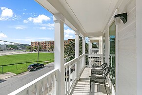 Stunning Condos Near French Quarter