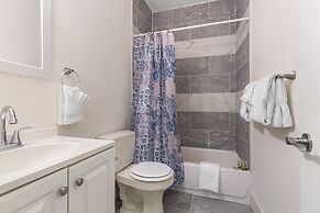 Stunning Condos Near French Quarter