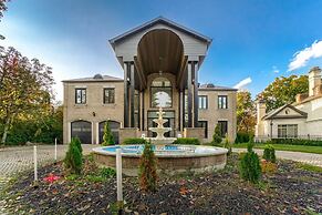 Waterfront Royal Villas