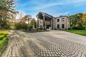 Waterfront Royal Villas