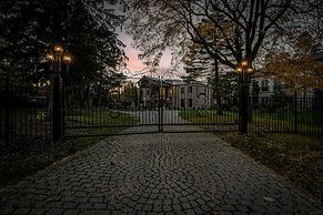 Waterfront Royal Villas