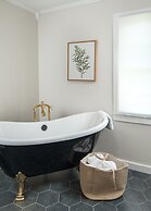 The Victorian Inn Blowing Rock