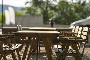 Mr. Görgey Art Hotel & Bisztró