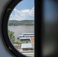 Mr. Görgey Art Hotel & Bisztró