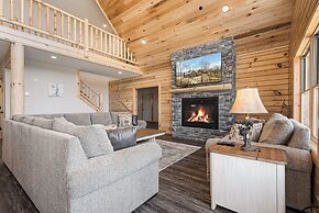 Mountain Crest Lodge by Taylor Made Deep Creek